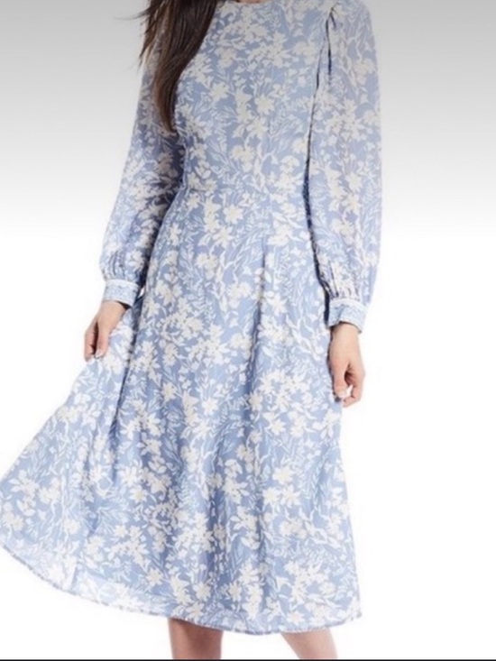 ANTONIO MELANI Dresses & Skirts - Antonio Melani Floral Long Sleeve Midi Dress in Light Blue and White size 4